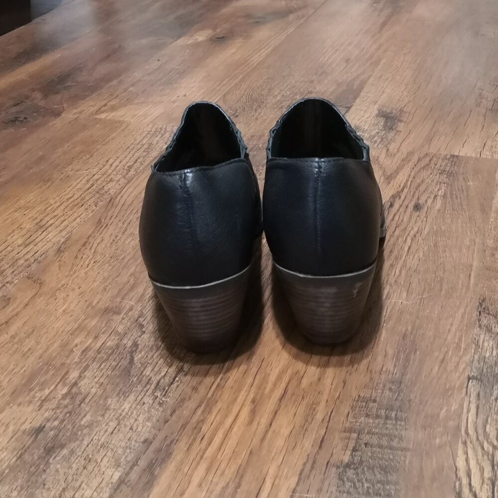 Lucky Brand Tabea‎ Leather Pointed Toe Ankle Booties Shoes Black Size 8.5M - Picture 4 of 7